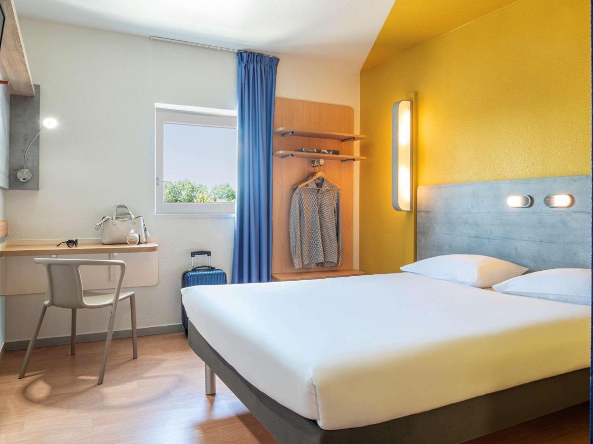 ibis budget Grigny Centre Buitenkant foto