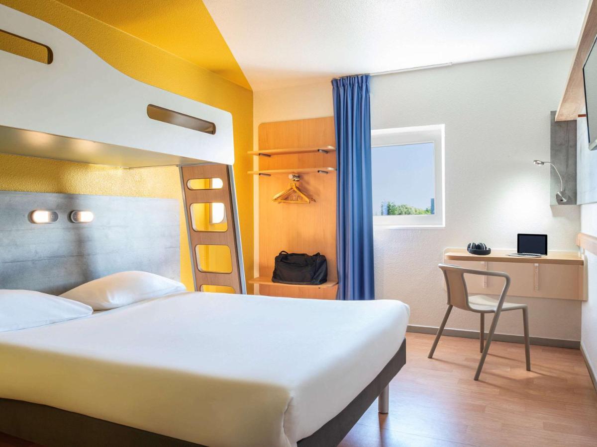 ibis budget Grigny Centre Buitenkant foto